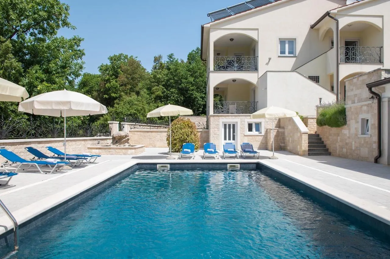 Apartments Villa Vires Labin
